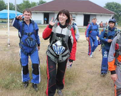 Прыжки с парашютом в Азовском аэроклубе. Ростов. 20-21 июля_1